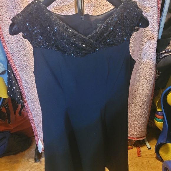 Dress - Picture 1 of 3